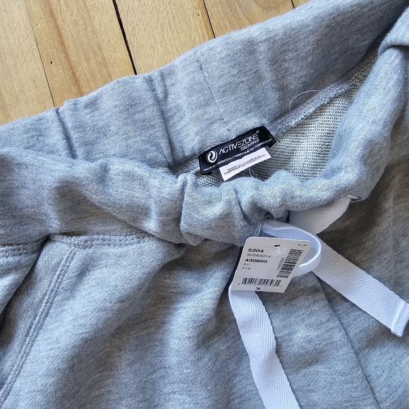 BNWT Grey Sweatpants Size X - Picture 5 of 6